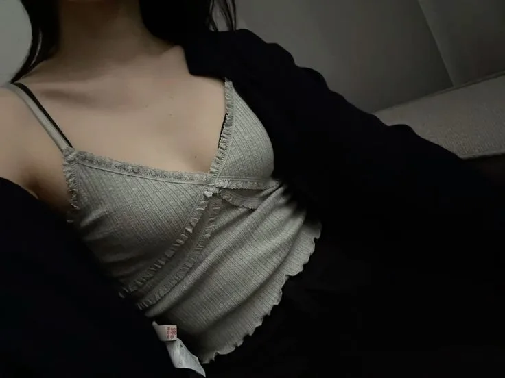 第一次见面,我就把他折腾得不能睡觉! 第一次见面,我就把他折腾得不能睡觉!